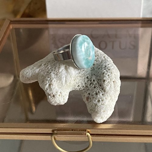 Larimar gyűrű minimalista kialakítással