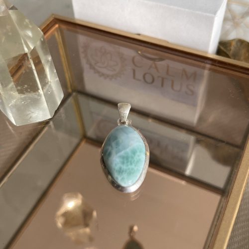 Larimar ezüst medál ovális foglalatban