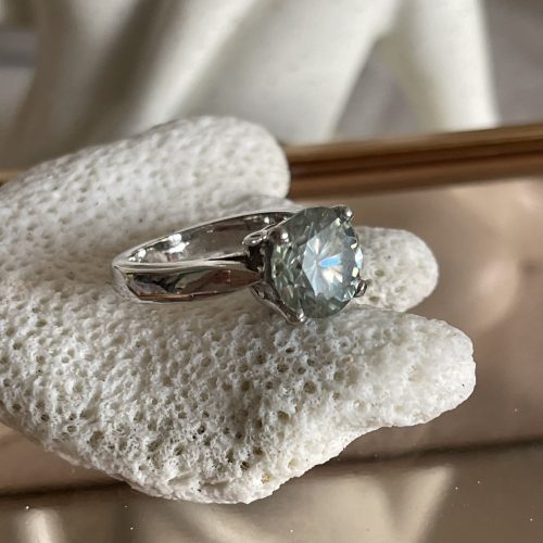 Ezüst szoliter gyűrű 2,80 ct ice blue moissanite gyémánttal